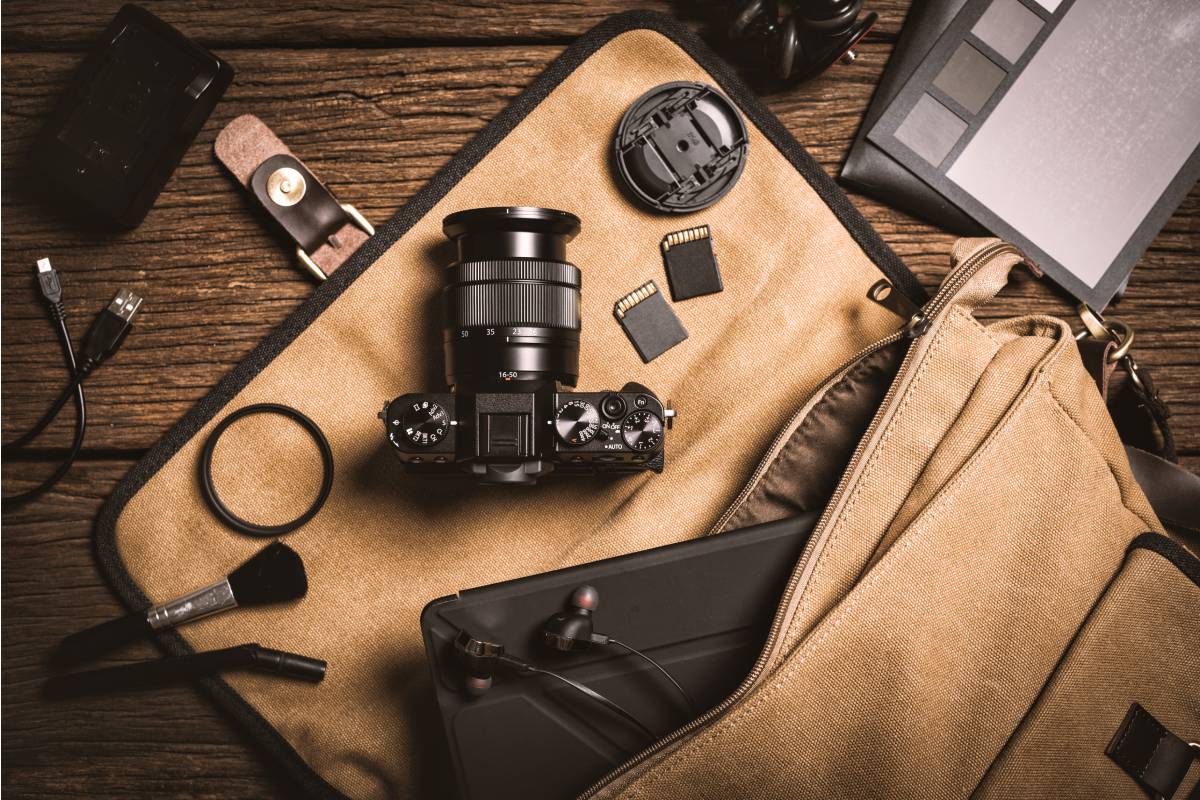 8 Camera Essentials For Photography Beginners